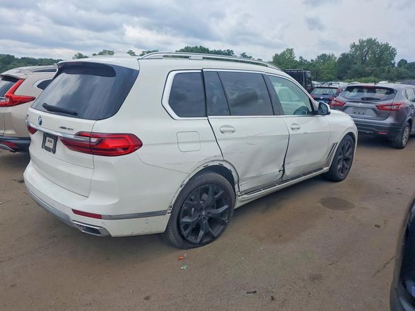 2022 BMW X7 xDrive40i