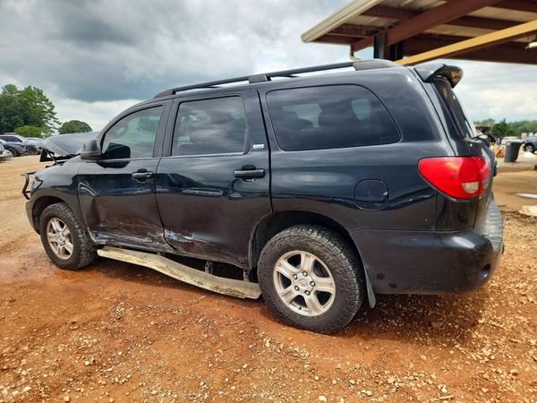 2016 TOYOTA SEQUOIA SR5 Grade
