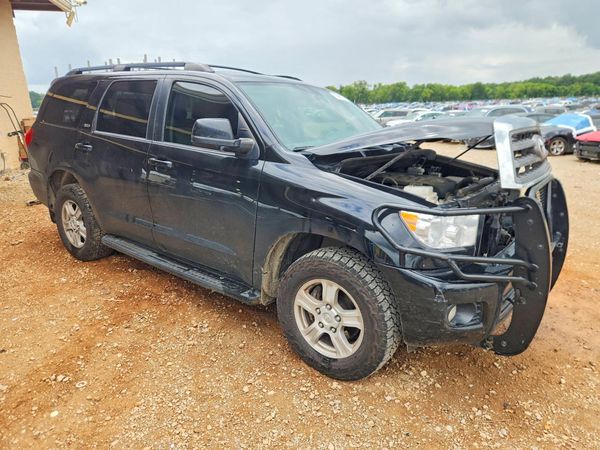 2016 TOYOTA SEQUOIA SR5 Grade