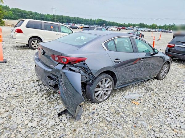 2023 MAZDA 3 Preferred Package