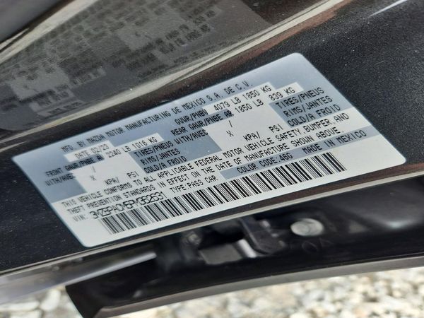 2023 MAZDA 3 Preferred Package