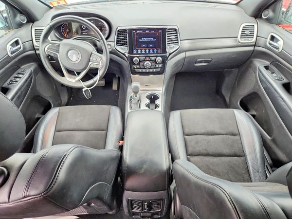 2019 JEEP GRAND CHEROKEE LAREDO 4X4