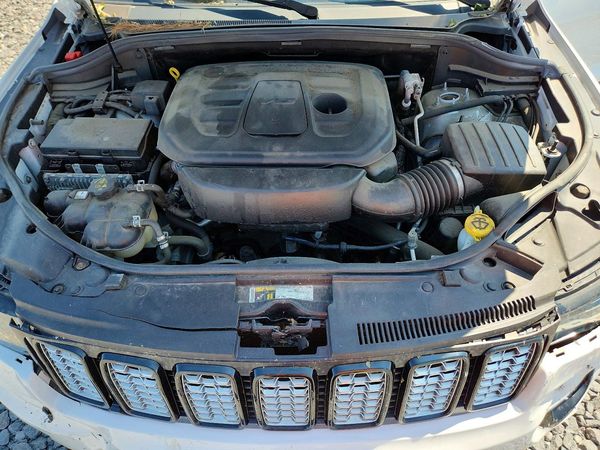 2019 JEEP GRAND CHEROKEE LAREDO 4X4