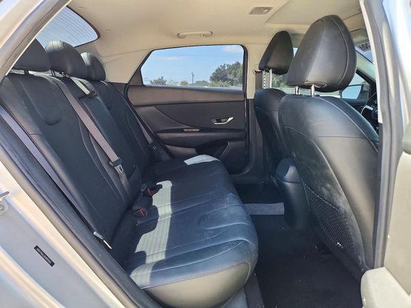2021 HYUNDAI ELANTRA Limited