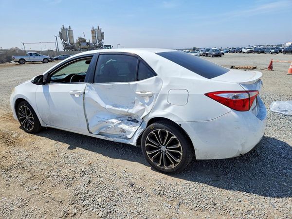 2015 TOYOTA COROLLA