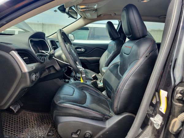 2015 JEEP CHEROKEE TRAILHAWK 4X4