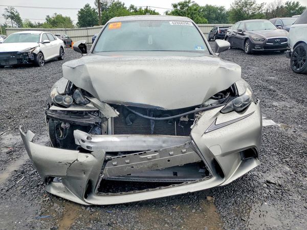 2016 LEXUS IS 300