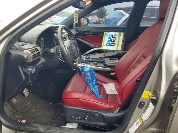 2016 LEXUS IS 300