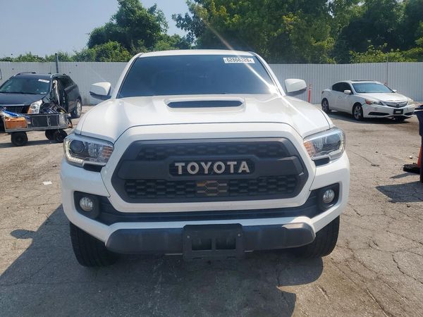 2022 TOYOTA TACOMA SR5