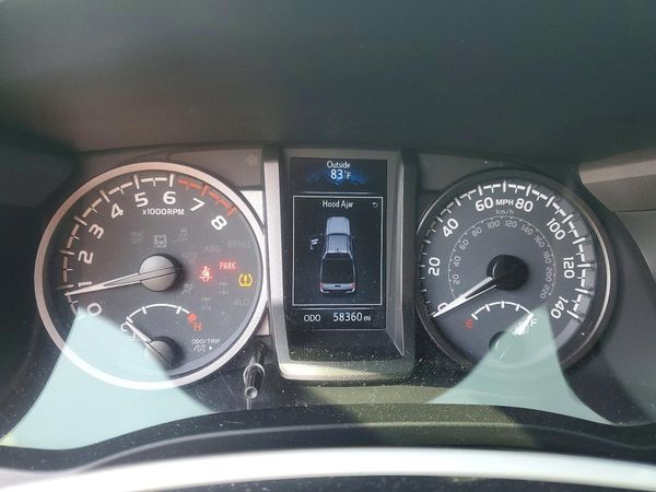 2022 TOYOTA TACOMA SR5