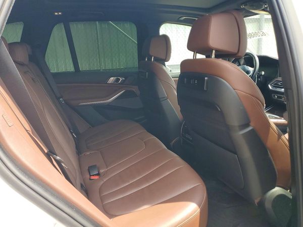 2020 BMW X5 M50i