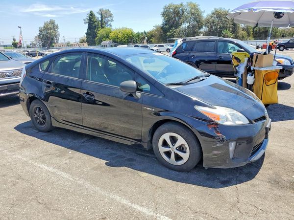2015 TOYOTA PRIUS