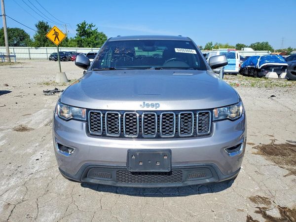2017 JEEP GRAND CHEROKEE LAREDO 4X4