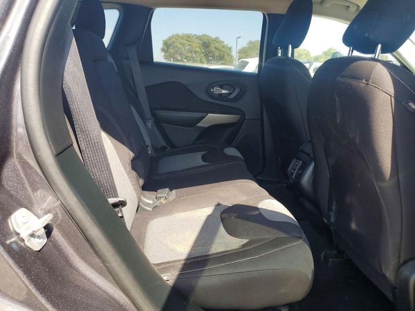 2018 JEEP CHEROKEE LATITUDE FWD