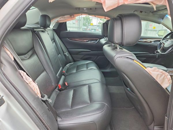 2014 CADILLAC XTS Luxury