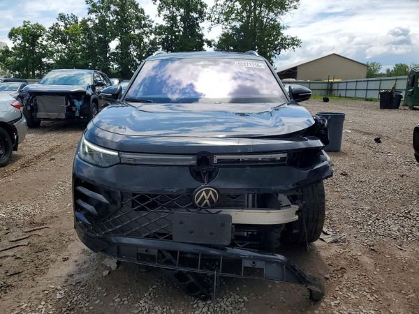 2025 VOLKSWAGEN TIGUAN 4Motion SEL R-Line Black