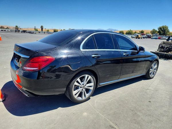 2018 MERCEDES-BENZ C C300