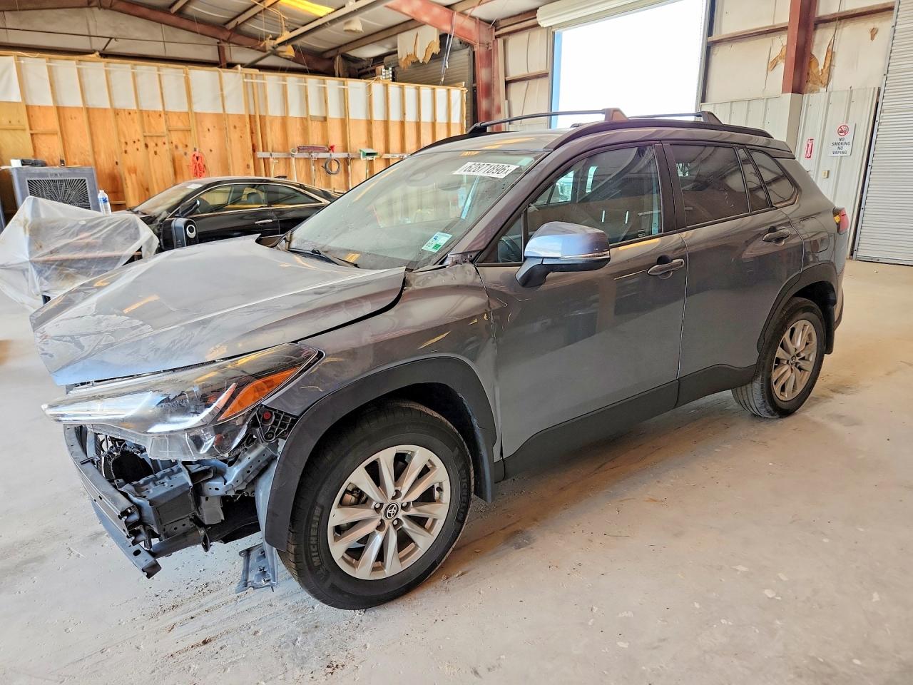2024 TOYOTA COROLLA CROSS LE
