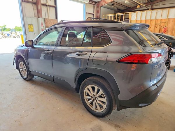 2024 TOYOTA COROLLA CROSS LE