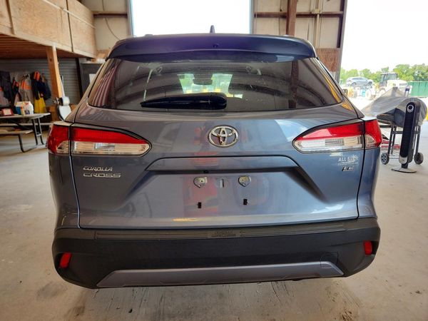 2024 TOYOTA COROLLA CROSS LE