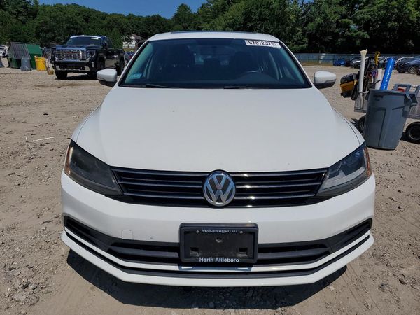 2017 VOLKSWAGEN JETTA SE