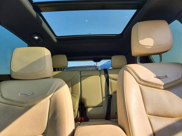 2017 CADILLAC XT5 Luxury