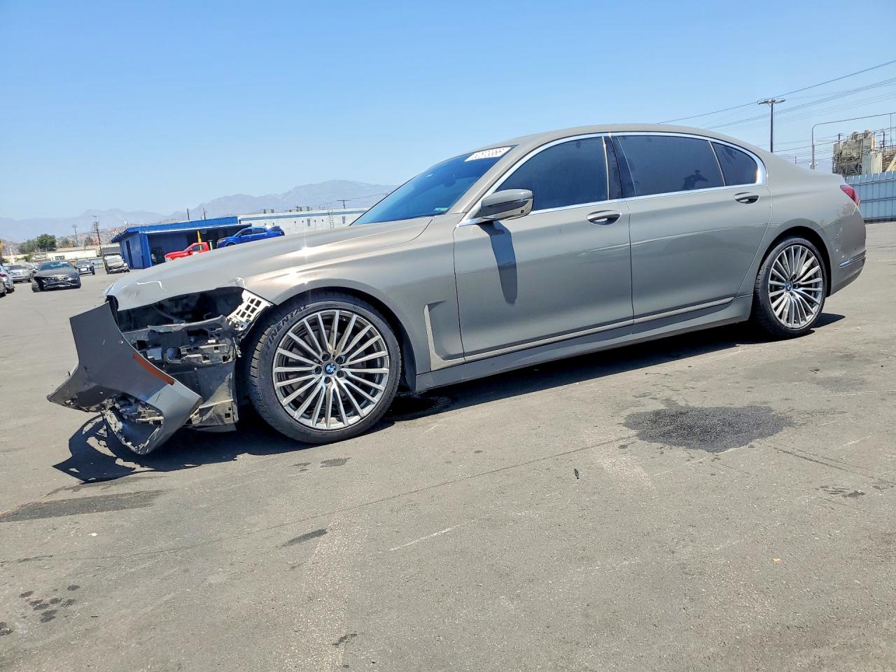 2020 BMW 740