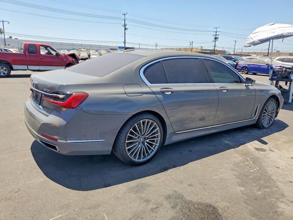 2020 BMW 740