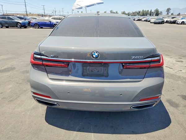 2020 BMW 740