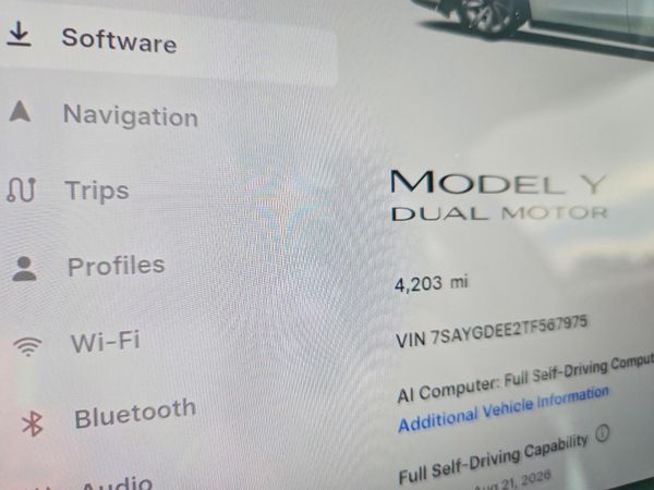 2026 TESLA MODEL Y