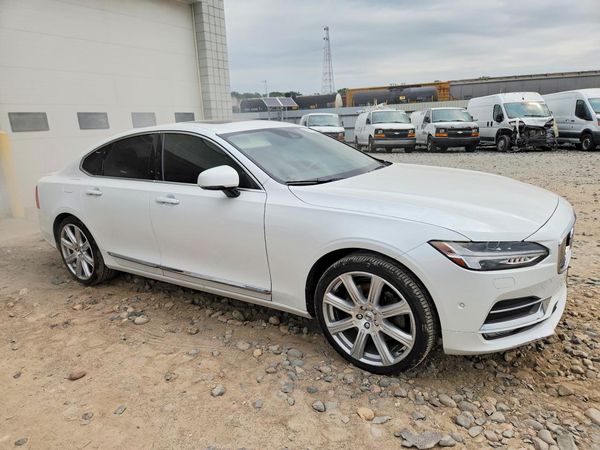 2017 VOLVO S90 Inscription