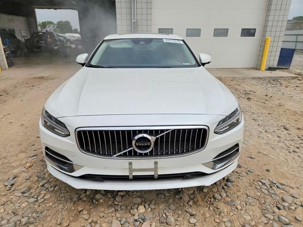2017 VOLVO S90 Inscription
