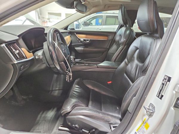 2017 VOLVO S90 Inscription