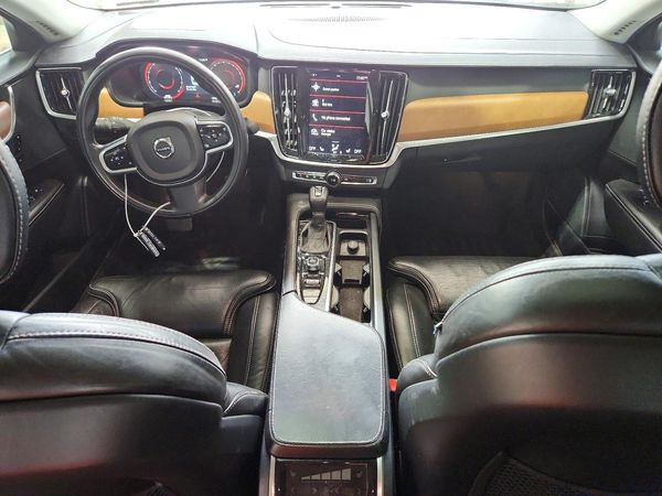 2017 VOLVO S90 Inscription