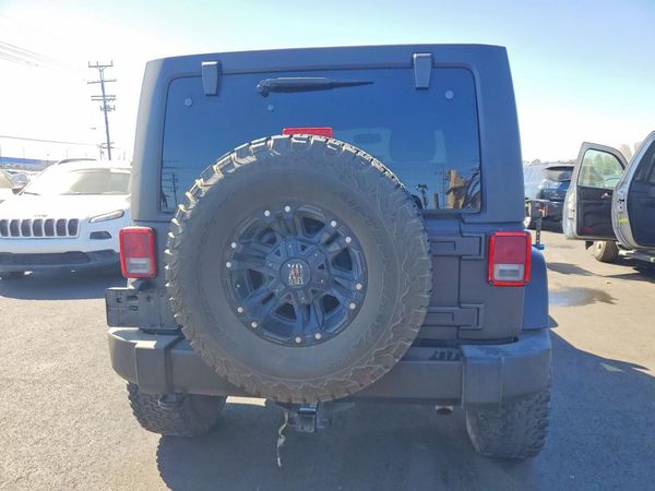 2017 JEEP WRANGLER UNLIMITED SAHARA 4X4