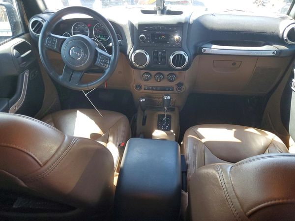 2017 JEEP WRANGLER UNLIMITED SAHARA 4X4