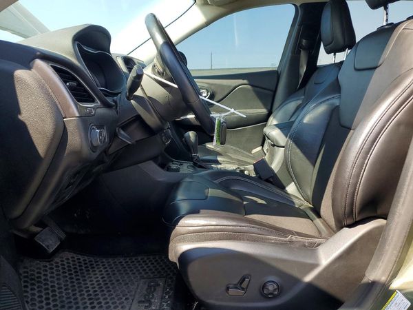 2019 JEEP CHEROKEE LATITUDE PLUS 4X4