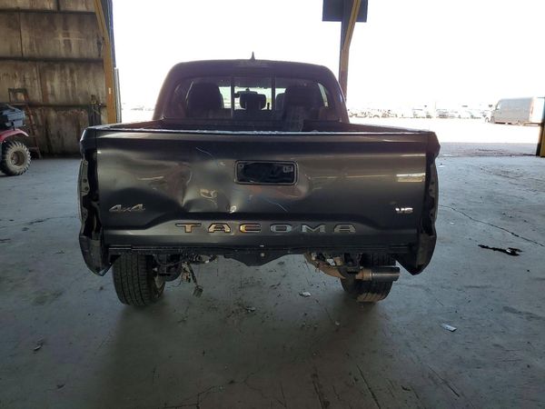 2017 TOYOTA TACOMA