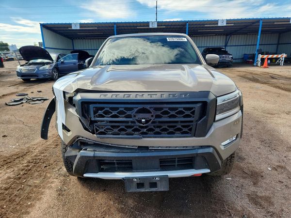 2023 NISSAN FRONTIER Crew Cab