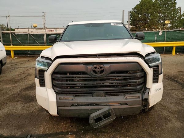 2025 TOYOTA TUNDRA