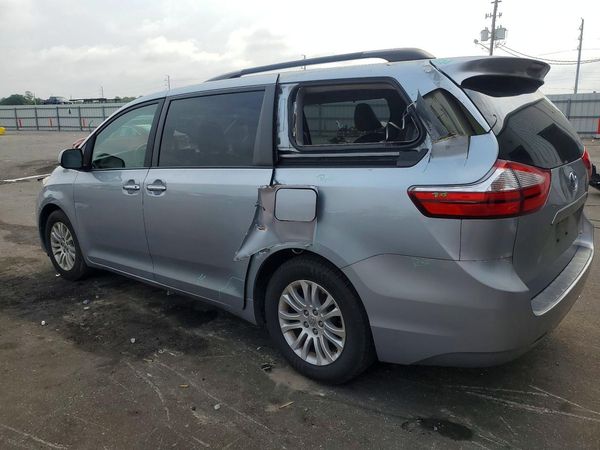 2015 TOYOTA SIENNA