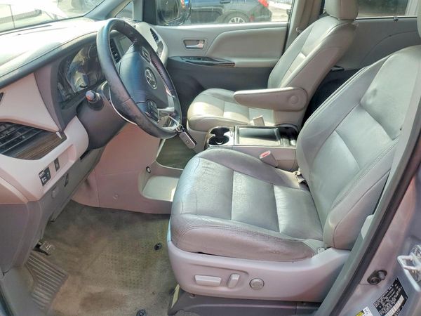 2015 TOYOTA SIENNA