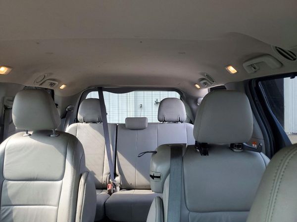 2015 TOYOTA SIENNA