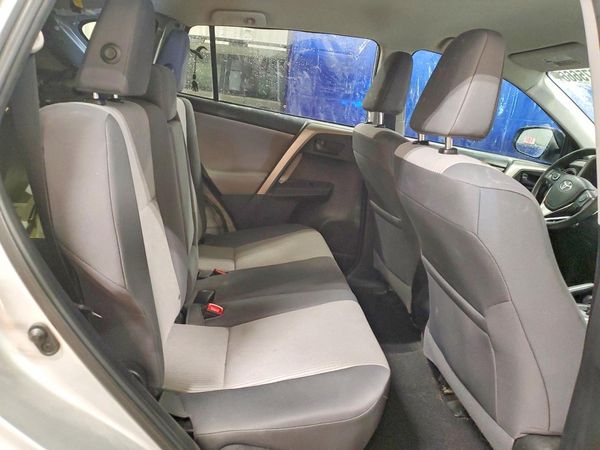 2015 TOYOTA RAV4 LE (X Grade)