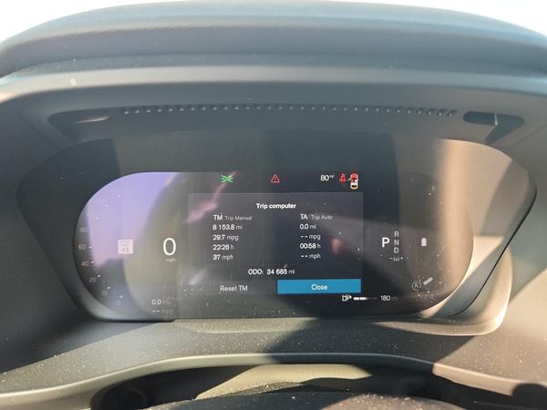 2024 VOLVO XC40 Plus Dark