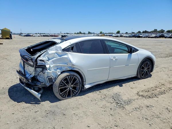 2024 TOYOTA PRIUS