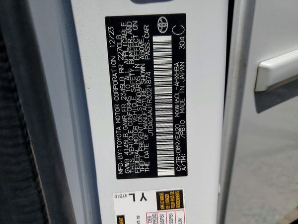 2024 TOYOTA PRIUS