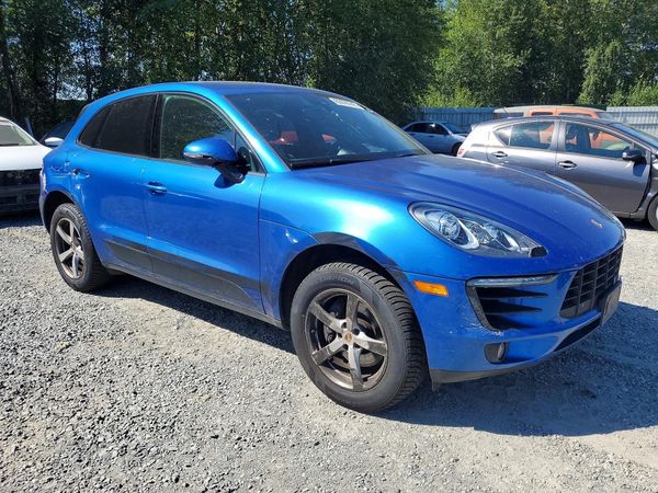 2018 PORSCHE MACAN