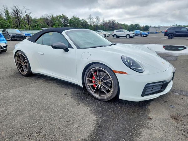 2022 PORSCHE 911