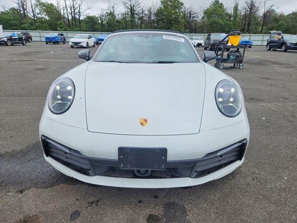 2022 PORSCHE 911